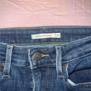 Levi’s 721 high rise skinny jeans